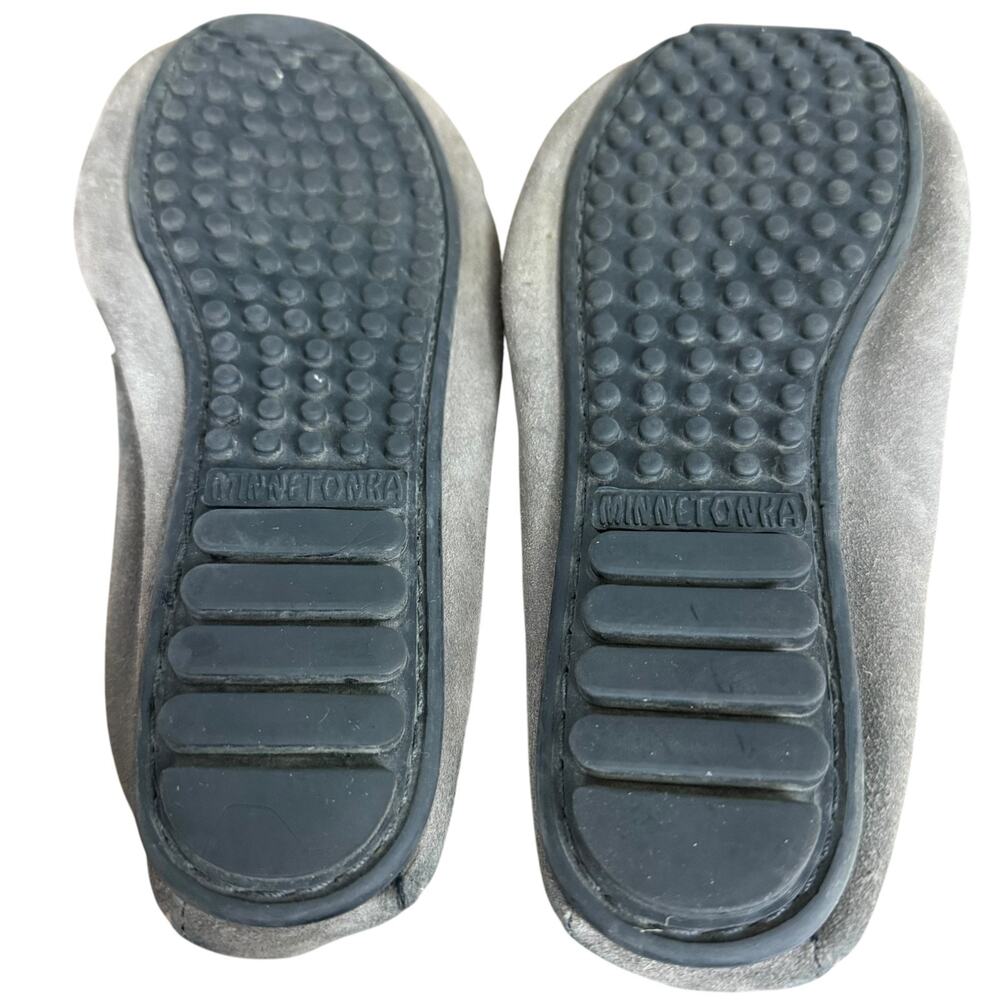 Minnetonka Moccasin Kiltie Slip On Loafers Flats Gray Suede Leather Womens 6.5 - Picture 15 of 16